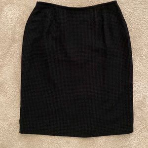 Sz 8p Black Polka dot Le Suit skirt